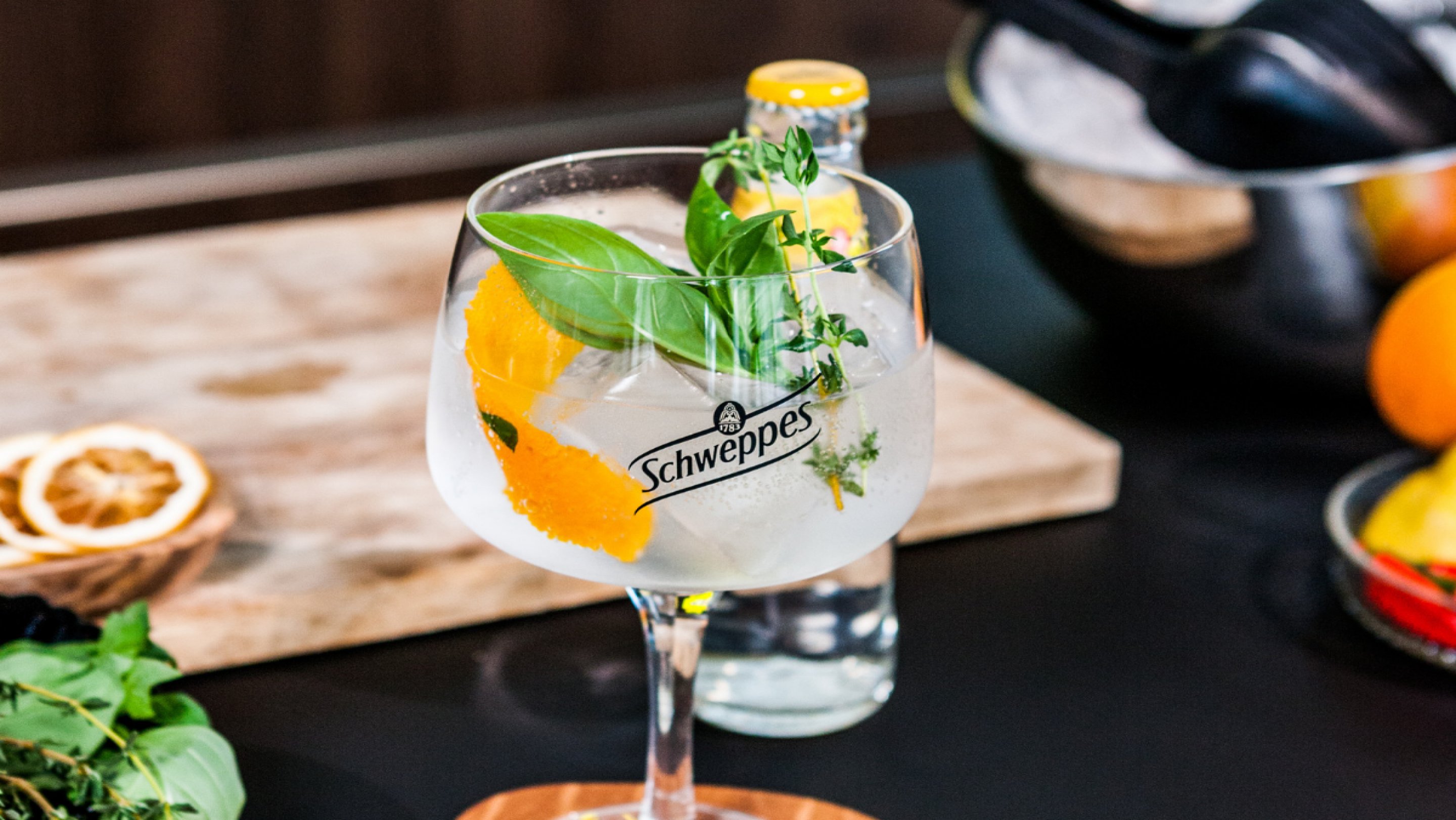 Gin & Tonic Schweppes